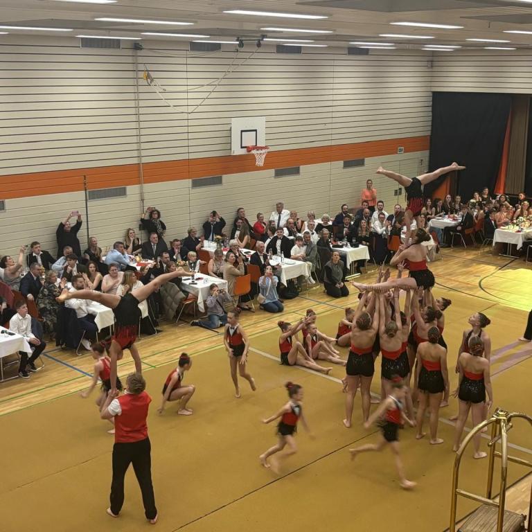 042e341e-f32f-44a5-aa49-19436e452f76